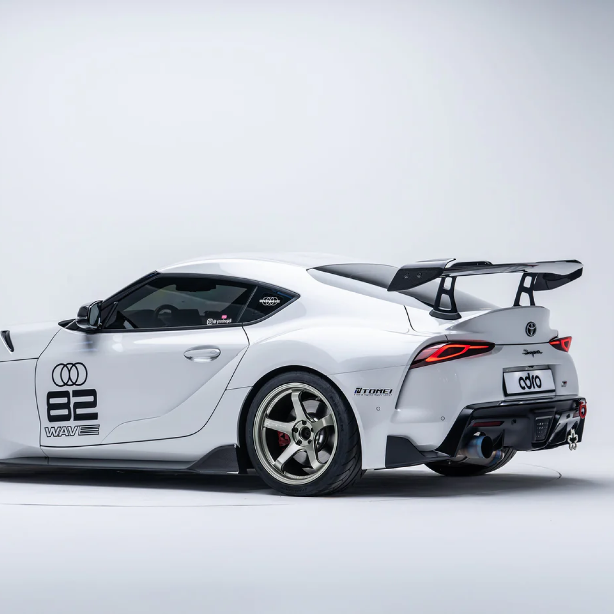 TOYOTA GR SUPRA AT-R2 V2 Upright