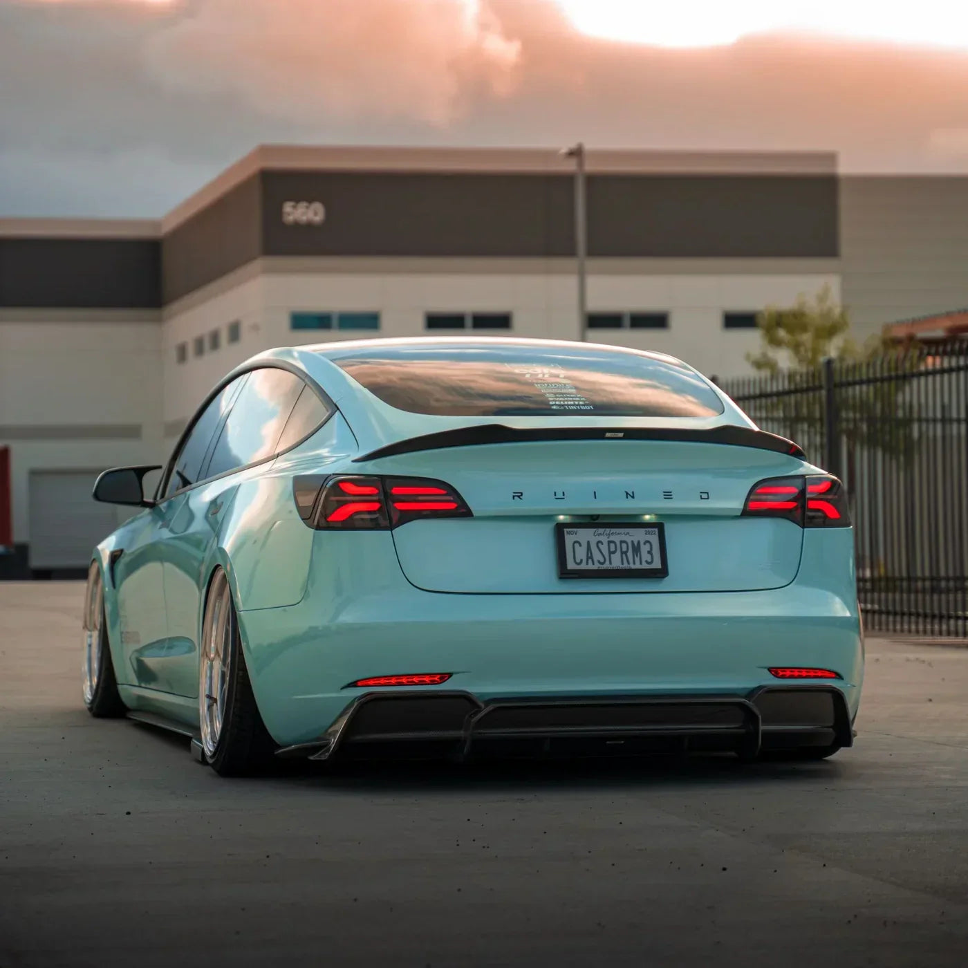 TESLA MODEL 3 カーボンファイバー スポイラー V2