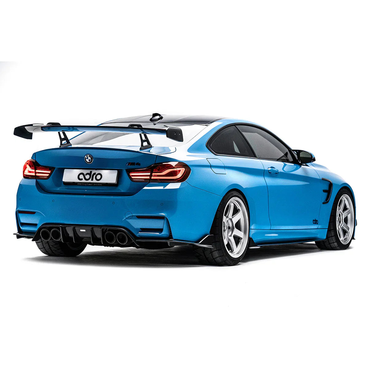 BMW F82 M4 AT-R1 スワンネックウイング