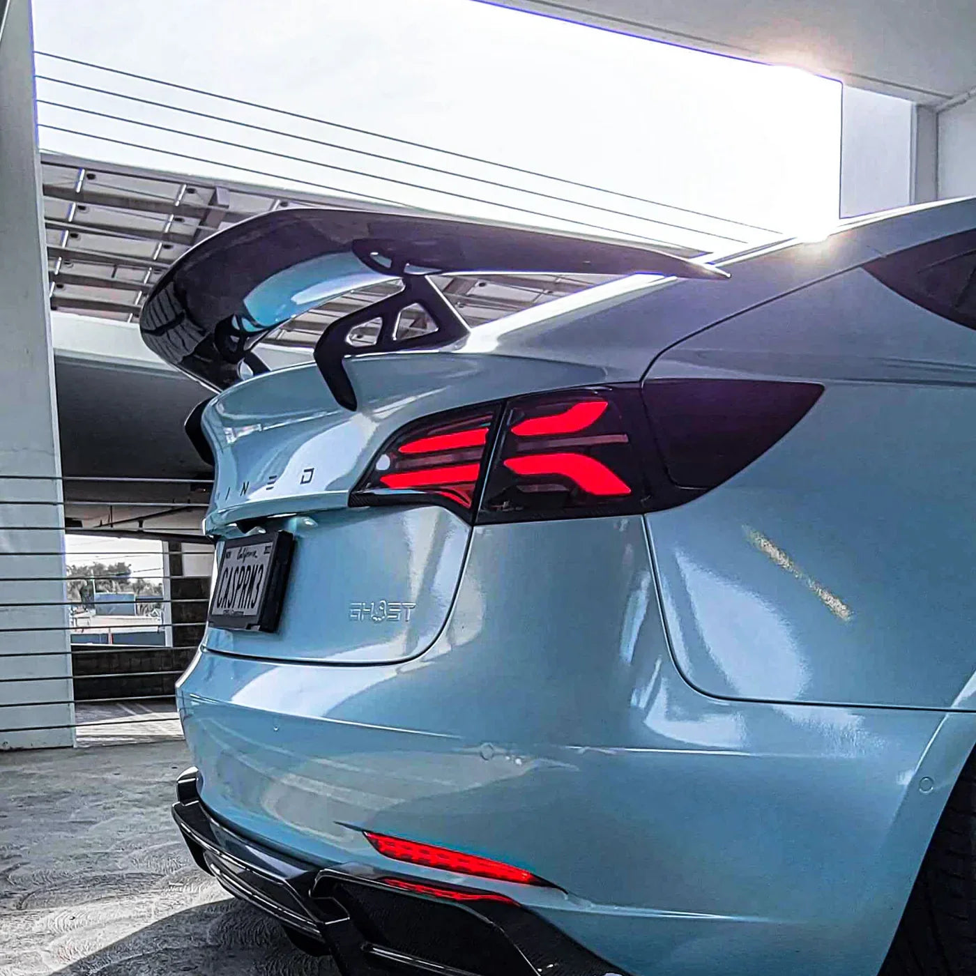 TESLA MODEL 3 AT-S スワンネックウイング