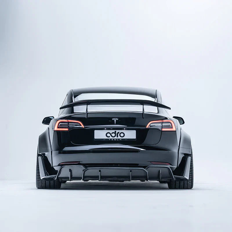 TESLA MODEL 3 ワイドボディ