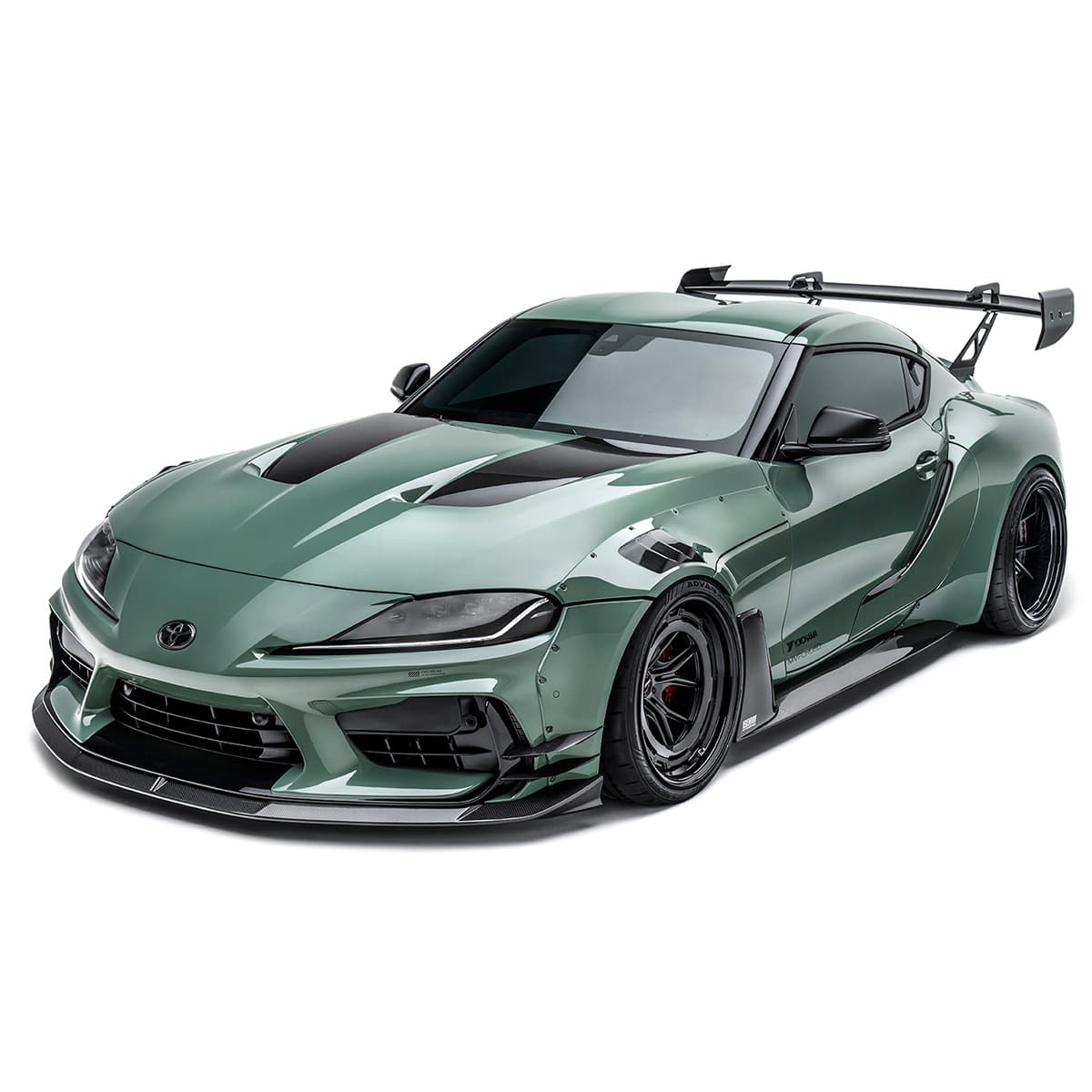TOYOTA GR SUPRA ワイドボディキット（バンパー・ウイングなし）